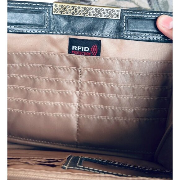 Gun Tote'n Mamas GTM  Black Leather Slim Cross Body Bag Concealed Carry - Picture 5 of 11